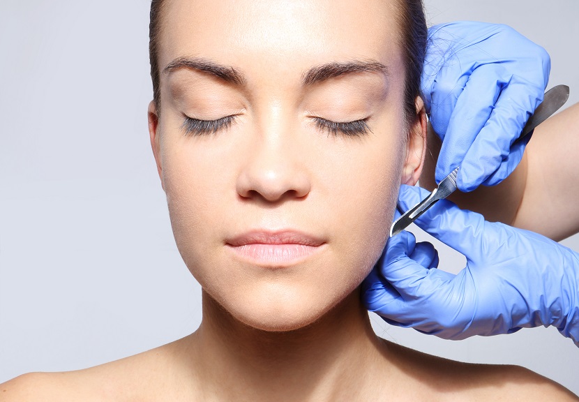 Plastyka uszu i nosa – jak wyglądają zabiegi medycyny estetycznej?