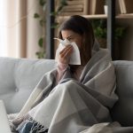 Ryzyko zachorowania na grypę wyższe niż w poprzednim sezonie. Medycy spodziewają się wzrostu zainteresowania szczepionkami [DEPESZA]