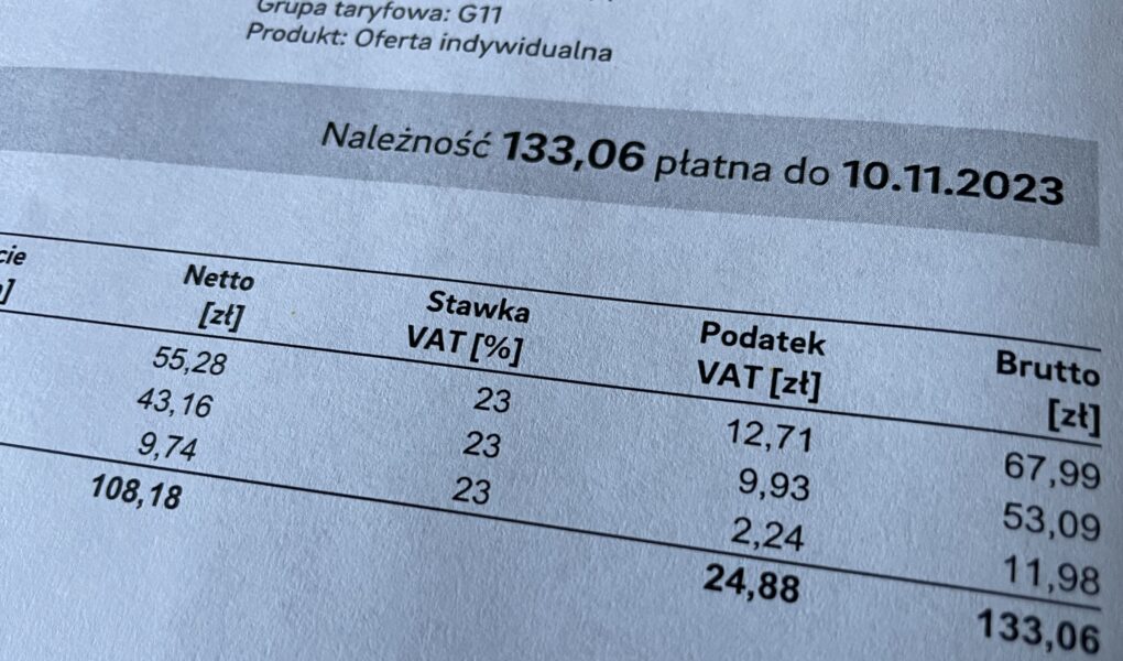 Gospodarstwa domowe mogą skorzystać z dodatkowej zniżki na rachunkach za prąd. Sprzedawcy energii jeszcze w tym roku udzielą upustu w wysokości 125 zł [DEPESZA]