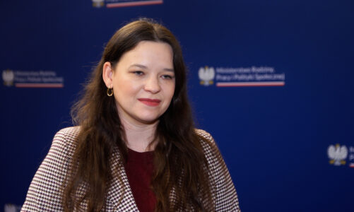 Prawie 1/3 dorosłych Polaków angażuje się w akcje wolontariackie. Przybywa firm wprowadzających wolontariat pracowniczy